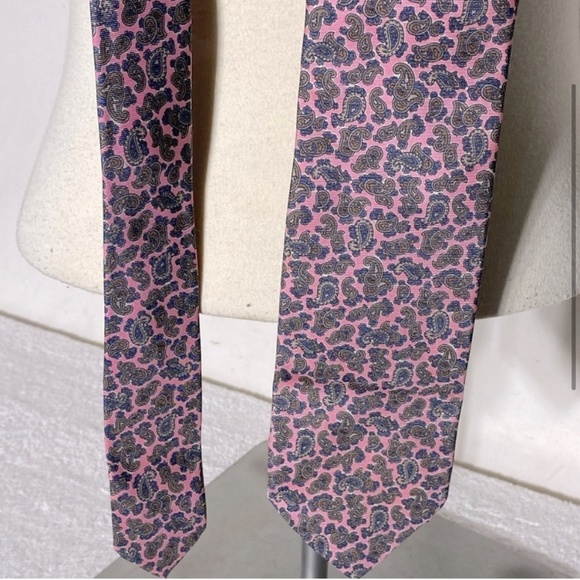 Vintage Harry Rosen Pink Paisley Silk Tie - Picture 3 of 10